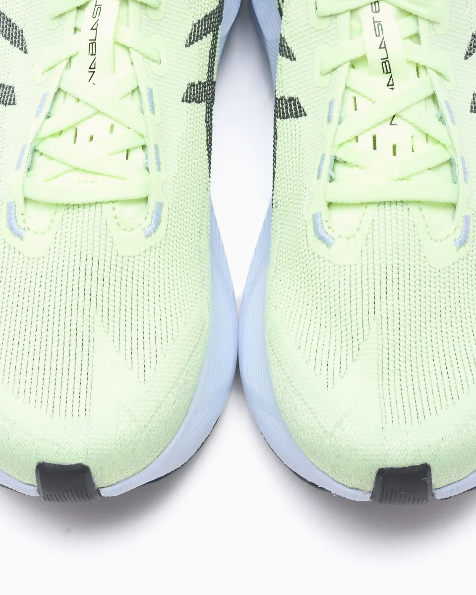 ASICS Novablast 6 - Image 9