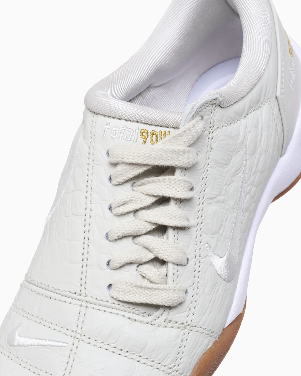 Nike Women's Total 90 - Image 9